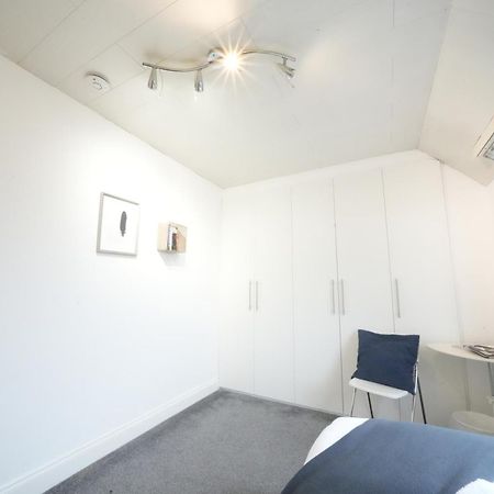 Airport Comfy Stay Harmondsworth Eksteriør billede