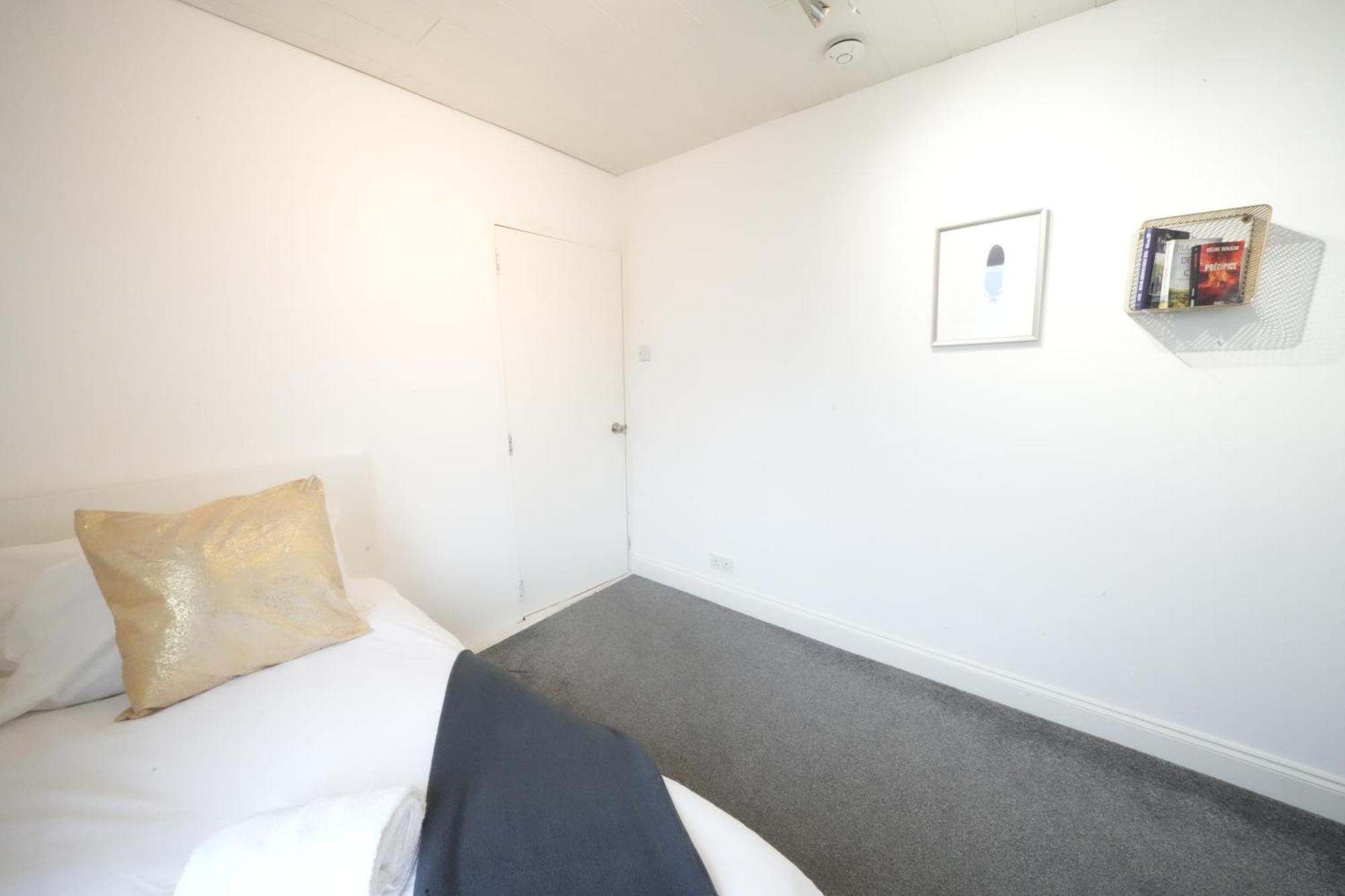 Airport Comfy Stay Harmondsworth Eksteriør billede
