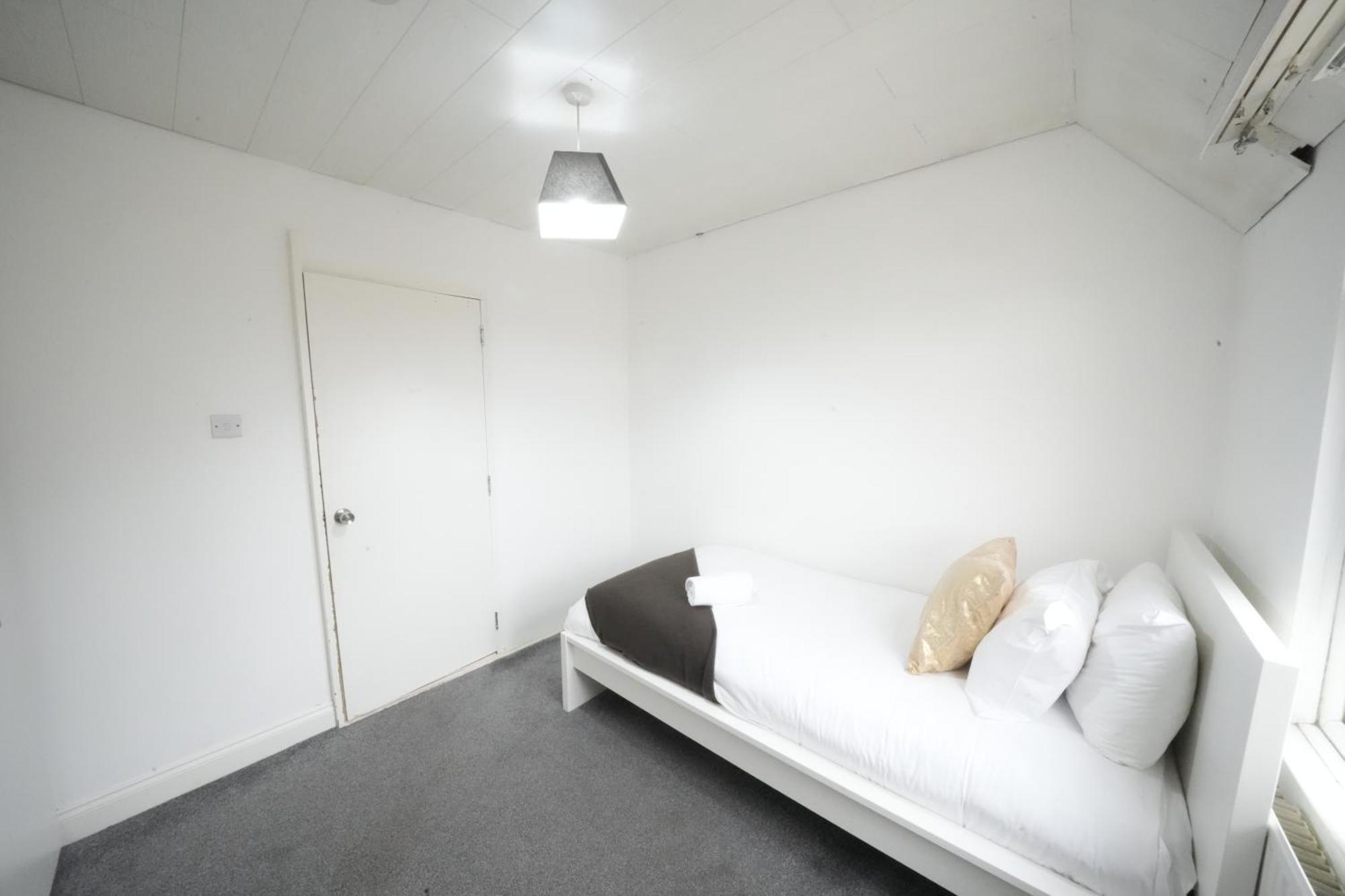 Airport Comfy Stay Harmondsworth Eksteriør billede