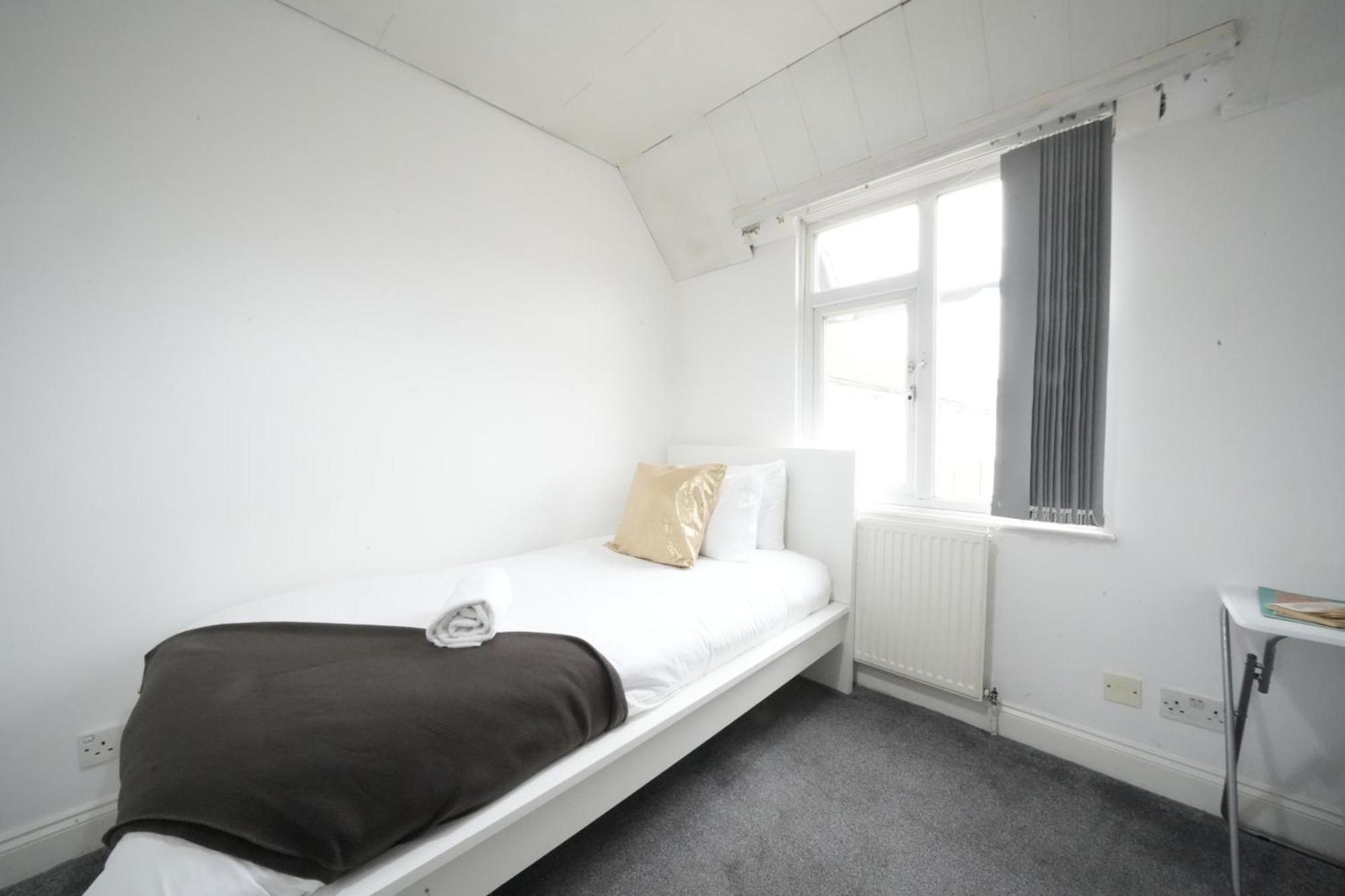 Airport Comfy Stay Harmondsworth Eksteriør billede