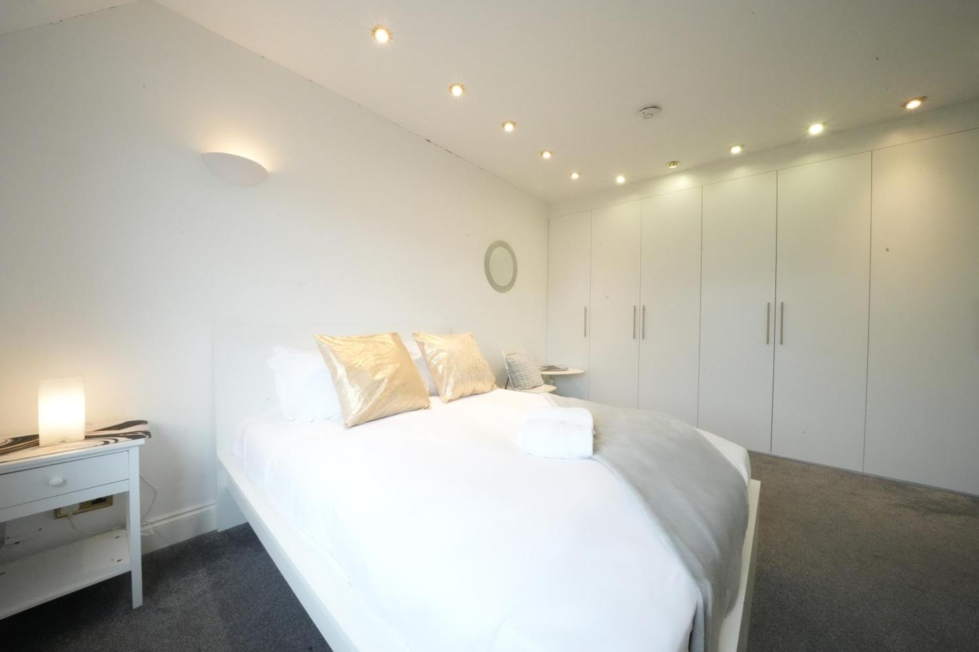 Airport Comfy Stay Harmondsworth Eksteriør billede