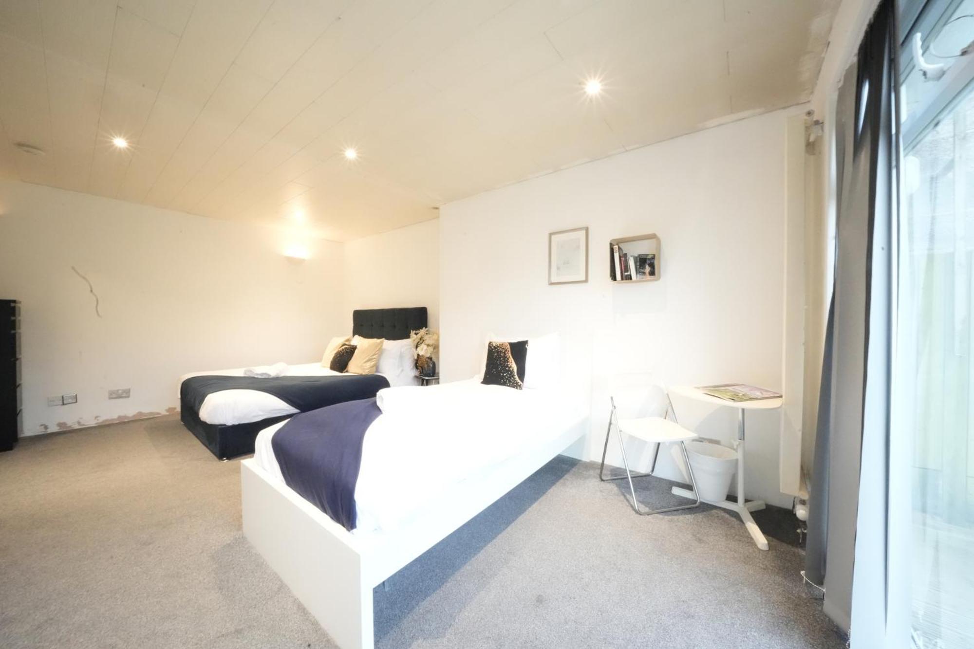 Airport Comfy Stay Harmondsworth Eksteriør billede