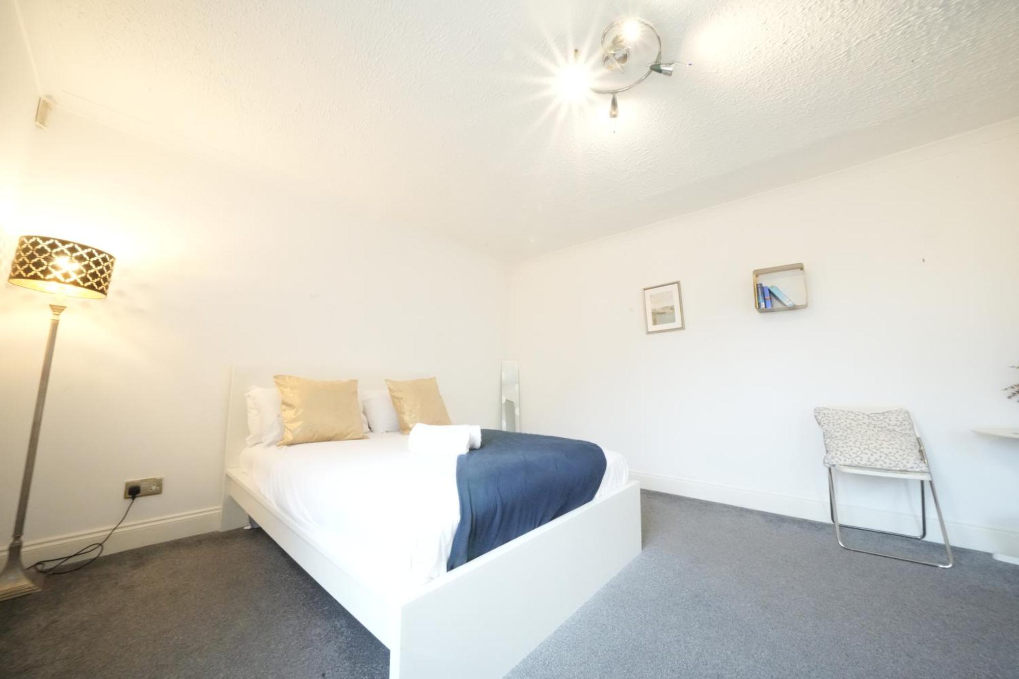 Airport Comfy Stay Harmondsworth Eksteriør billede